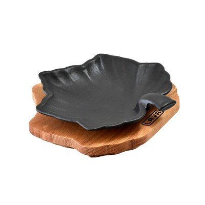 Lava Döküm   Yaprak Şekli Servis Tabağı, ahşap altlıklı. Ölçü 11x13cm.